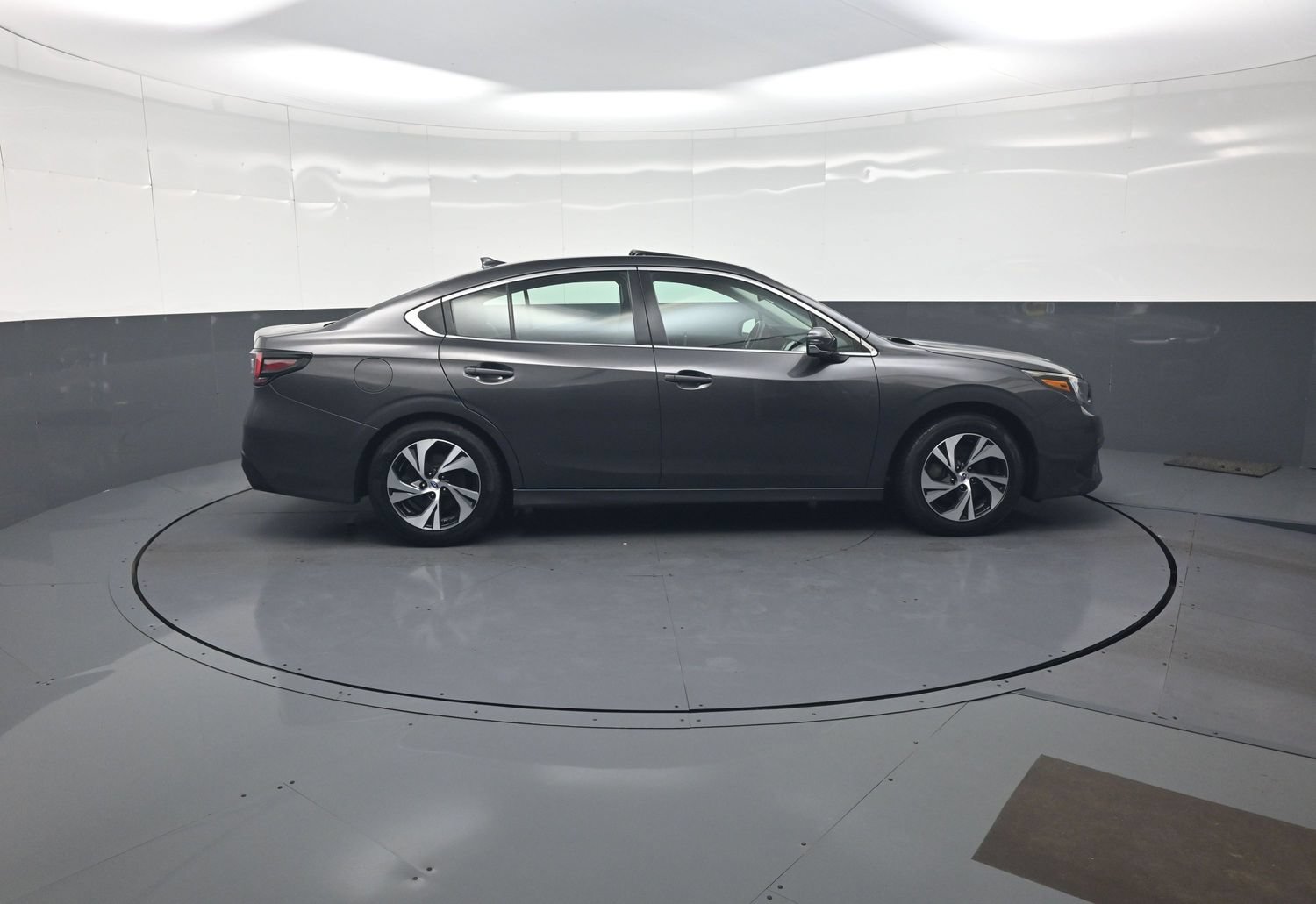 Used 2021 Subaru Legacy Premium AWD/4WD image 2