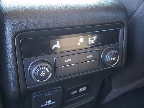 Used 2023 GMC Acadia SLE w/ Driver Convenience Package AWD/4WD image 12