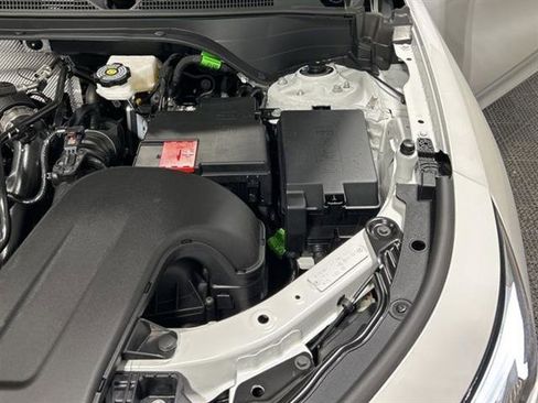 New 2025 Buick Envista Avenir image 38