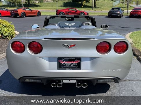 Used 2006 Chevrolet Corvette Convertible w/ Preferred Equipment Group RWD image 16