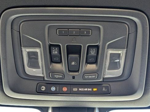 Certified 2022 Chevrolet Silverado 2500 High Country w/ LPO, Dark Essentials Package image 27