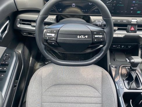 Used 2025 Kia K4 EX FWD image 6