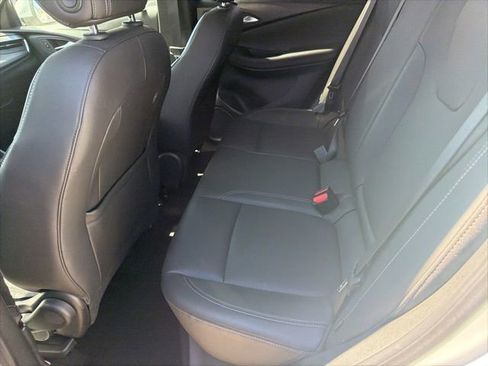 Used 2024 Buick Encore GX Sport Touring image 17