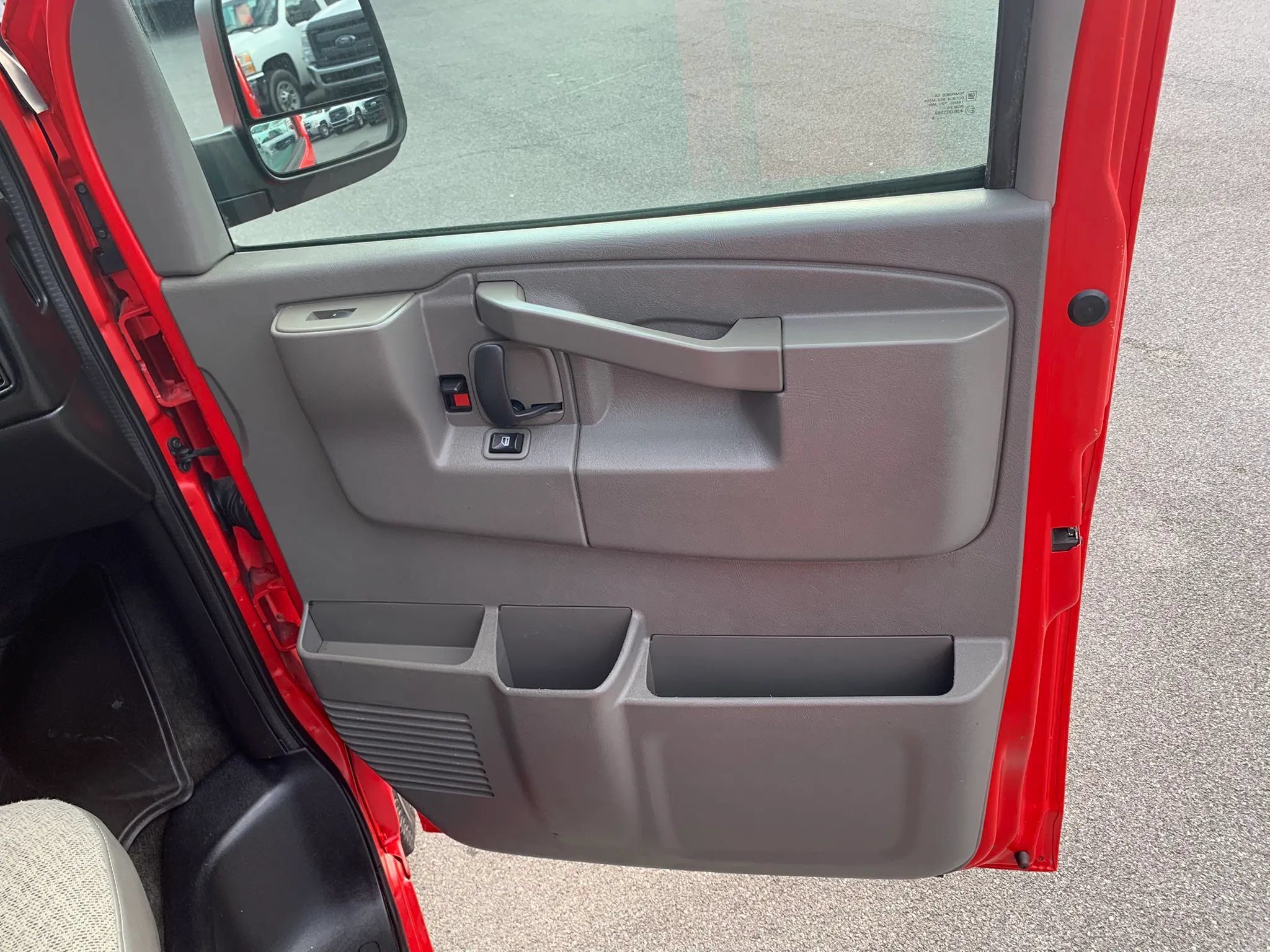 Used 2016 Chevrolet Express 2500 LS RWD image 22