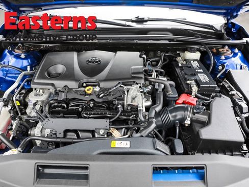 Used 2018 Toyota Camry XLE image 6