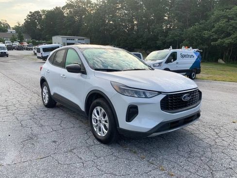 Certified 2025 Ford Escape Active AWD/4WD image 2