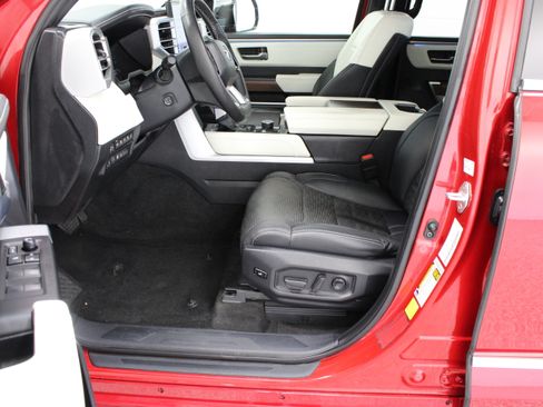 Used 2023 Toyota Tundra Capstone AWD/4WD image 15