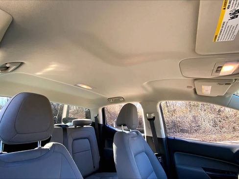 Used 2019 Chevrolet Colorado W/T w/ WT Convenience Package image 12