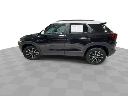 Certified 2024 Chevrolet TrailBlazer ACTIV w/ Convenience Package FWD image 2