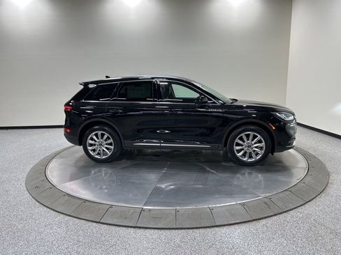 Certified 2022 Lincoln Corsair AWD w/ Premium Package image 4