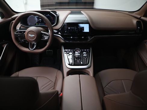 New 2026 Aston Martin DBX S image 31