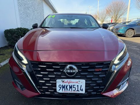 Used 2024 Nissan Altima 2.0 SR image 4