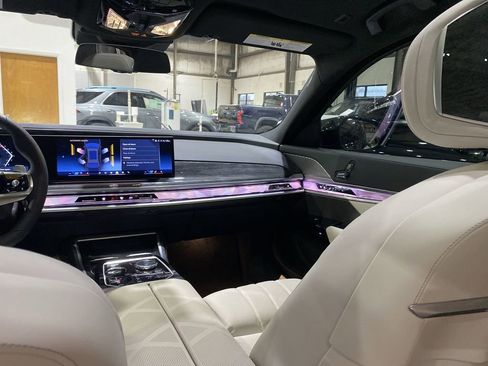 Used 2024 BMW 740i xDrive w/ Executive Package image 3