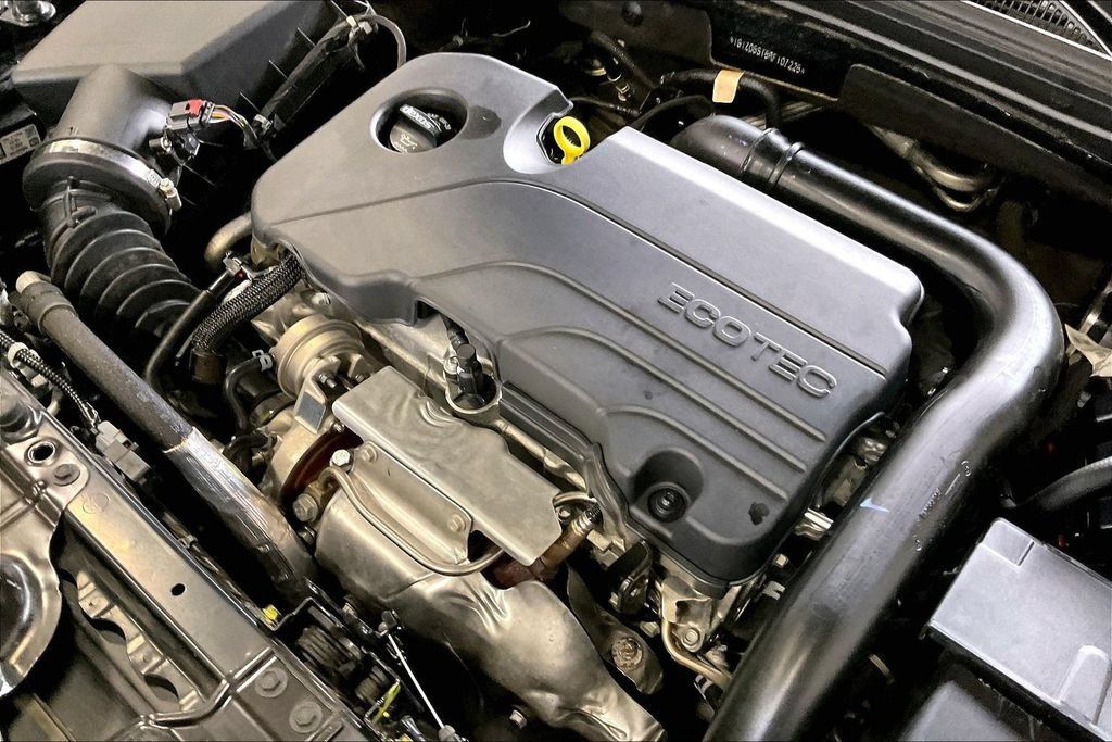 Used 2024 Chevrolet Malibu LT FWD image 29