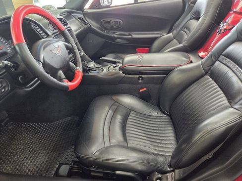 Used 2002 Chevrolet Corvette Convertible w/ Preferred Equipment Group2 image 9