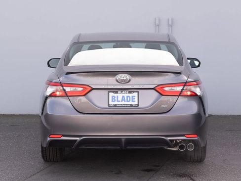 Used 2018 Toyota Camry SE image 20