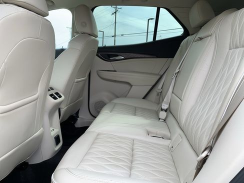 Used 2021 Buick Envision Avenir w/ Technology Package II image 32