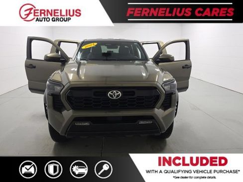 Used 2024 Toyota Tacoma TRD Off-Road AWD/4WD image 9