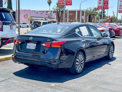 Certified 2024 Nissan Altima 2.5 SV FWD image 7