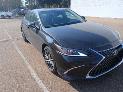 Certified 2025 Lexus ES 350 w/ Premium Package