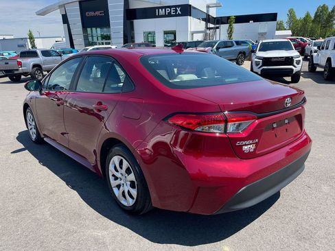 Used 2025 Toyota Corolla LE image 3