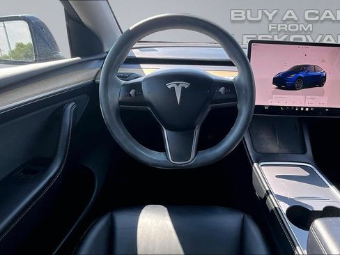 Used 2023 Tesla Model Y Long Range AWD/4WD image 5