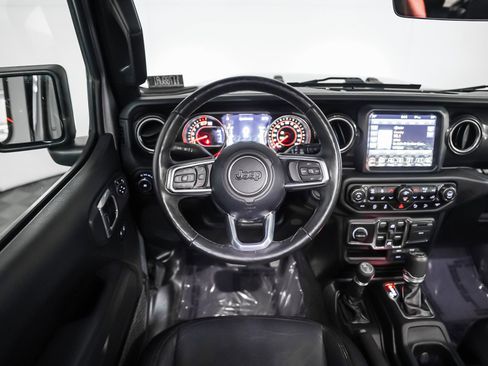 Used 2019 Jeep Wrangler Unlimited Sahara image 14