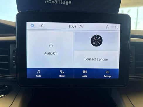 Used 2023 Ford Explorer XLT AWD/4WD image 21