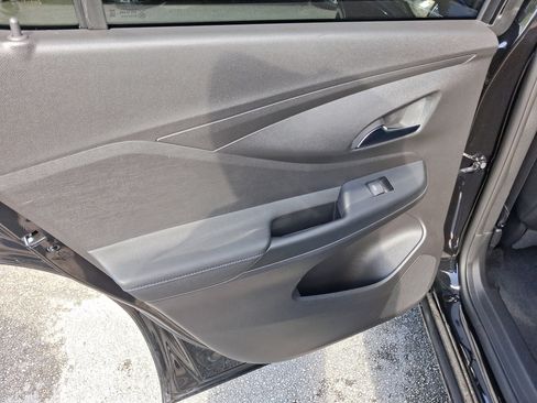 Used 2025 Buick Envista Sport Touring w/ Convenience I Package FWD image 10