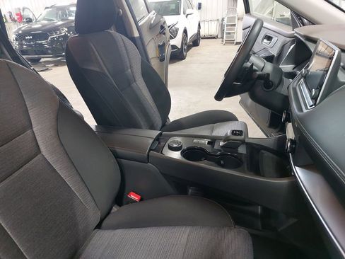 Certified 2023 Nissan Rogue SV AWD/4WD image 10