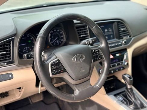 Used 2018 Hyundai Elantra Value Edition w/ Cargo Package FWD image 6
