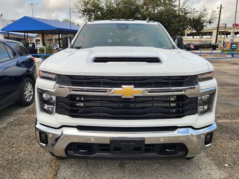 Used 2026 Chevrolet Silverado 3500 LT w/ Texas Edition image 2