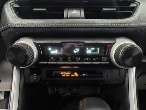 Used 2020 Toyota RAV4 LE w/ All Weather Liner Package image 19