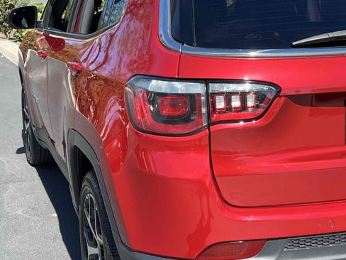 Used 2025 Jeep Compass Limited image 54