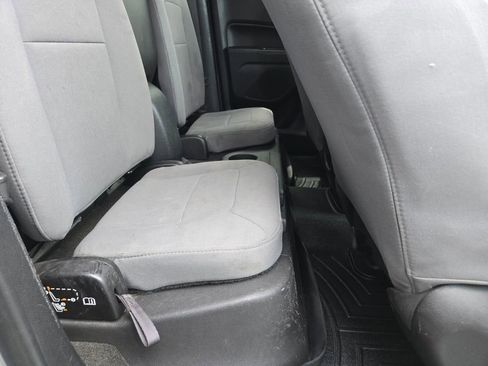 Used 2016 Chevrolet Colorado W/T w/ WT Convenience Package image 4