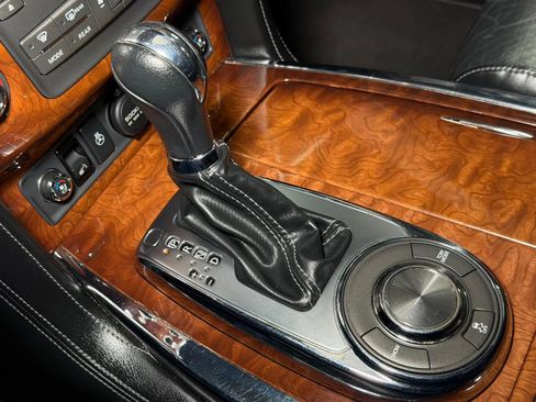 Used 2015 INFINITI QX80 2WD w/ Deluxe Technology Package image 39