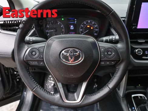 Used 2025 Toyota Corolla Cross LE FWD image 10