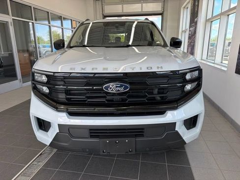 Certified 2025 Ford Expedition Active AWD/4WD image 2