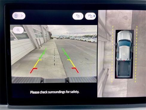 Used 2024 Ford F350 Lariat image 17