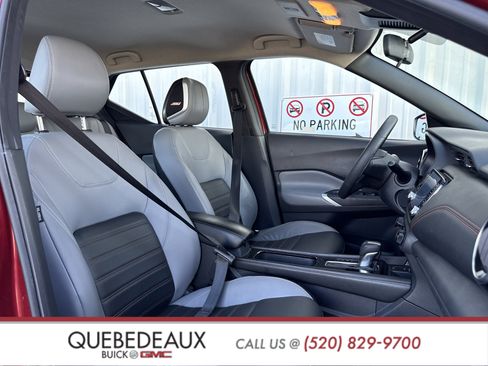 Used 2023 Nissan Kicks SR w/ SR Premium Package image 36