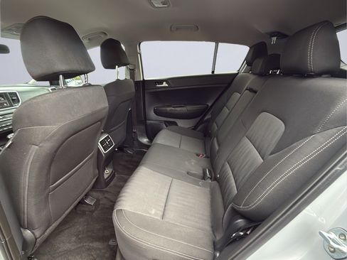 Used 2020 Kia Sportage LX AWD/4WD image 16