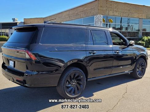 New 2025 Lincoln Navigator L Reserve w/ Jet Appearance Package AWD/4WD image 3