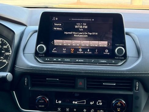 Used 2023 Nissan Rogue SV image 23