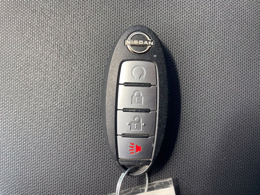 Used 2024 Nissan Frontier SL w/ Technology Package RWD image 3