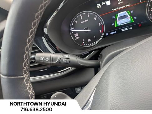 Used 2021 Buick Envision Avenir AWD/4WD image 29