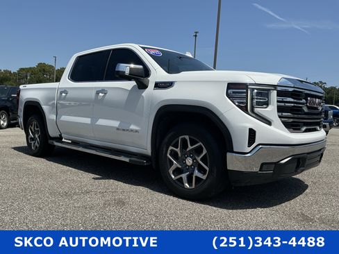 Used 2022 GMC Sierra 1500 SLT w/ SLT Convenience Package AWD/4WD image 7