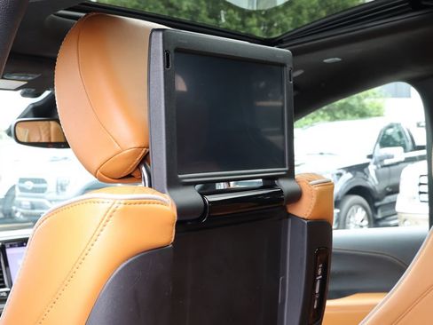 Used 2022 Chrysler Pacifica Pinnacle AWD/4WD image 40