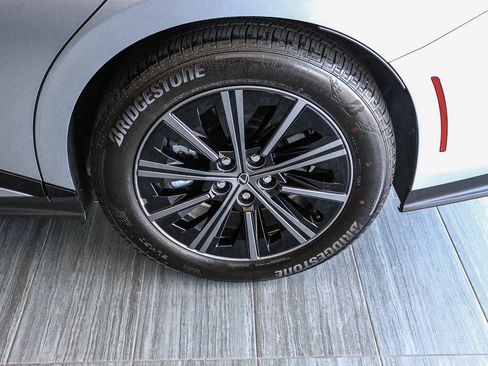 New 2026 Lexus ES 500e AWD/4WD image 9