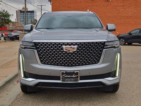 Used 2023 Cadillac Escalade Premium Luxury AWD/4WD image 10