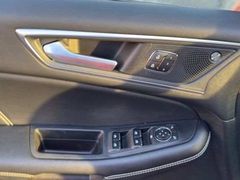 Certified 2023 Ford Edge ST image 10